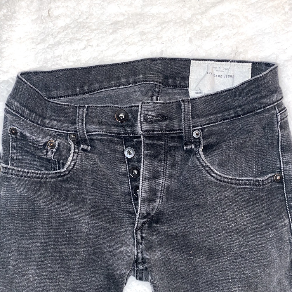 RAG & BONE - STANDARD ISSUE - SKINNY LEG - BLACK - SZ 28